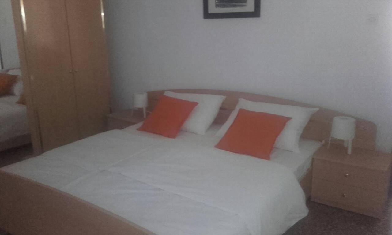 Apartments By The Sea Basina, Hvar - 542 Vrbanj 외부 사진