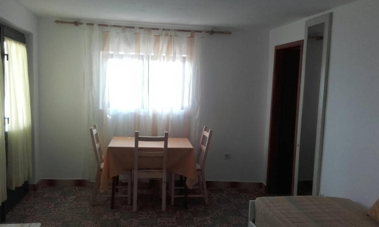Apartments By The Sea Basina, Hvar - 542 Vrbanj 외부 사진